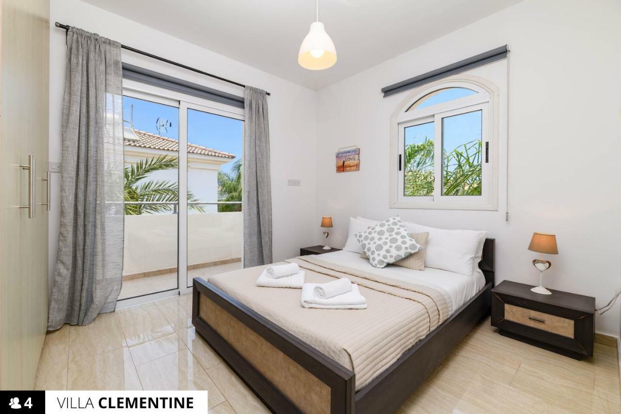Blue Water Bay Villas Paralimni Exterior foto